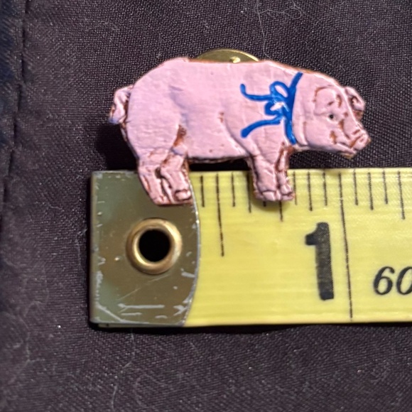 Tiny Leather Pig Lapel Pin 1 inch - Picture 5 of 6